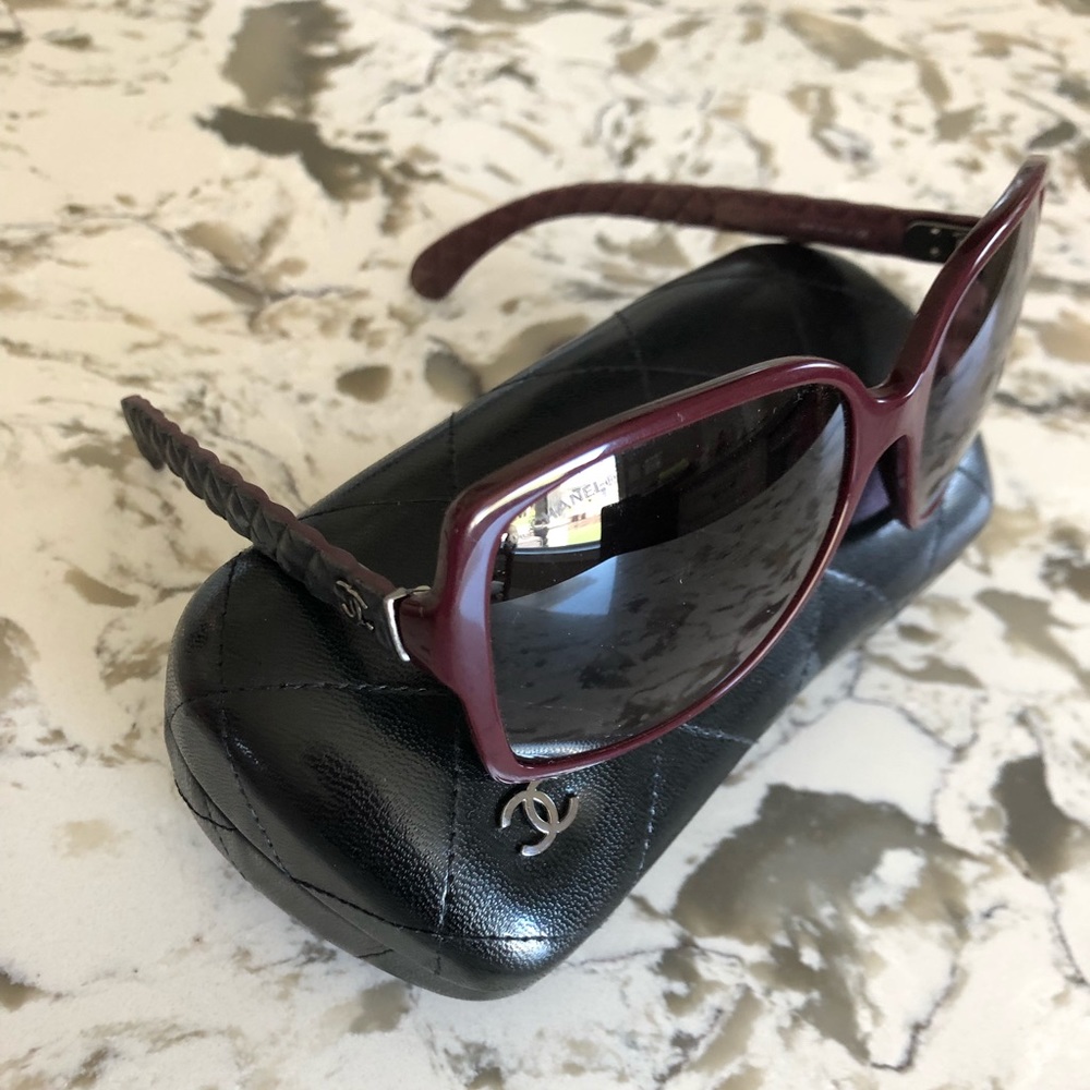 Authentic CHANEL burgundy Sunglasses with case